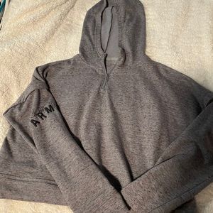 Cropped under armour 1/4 zip